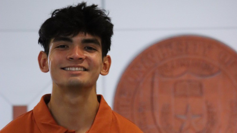 Portrait of Kyle Castillo.